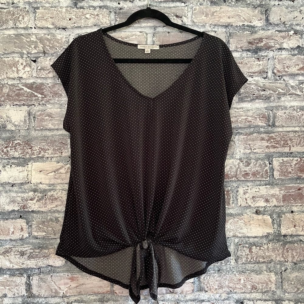 Beautiful lightweight black with tiny white dots top that ties in front